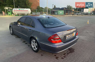Седан Mercedes-Benz E-Class 2005 в 