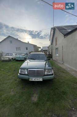Седан Mercedes-Benz E-Class 1989 в 