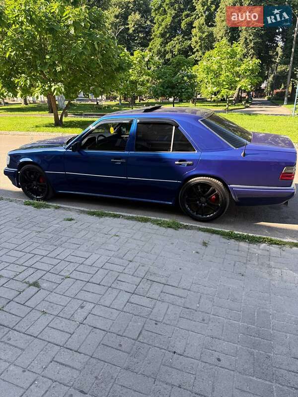 Седан Mercedes-Benz E-Class 1994 в Конотопе
