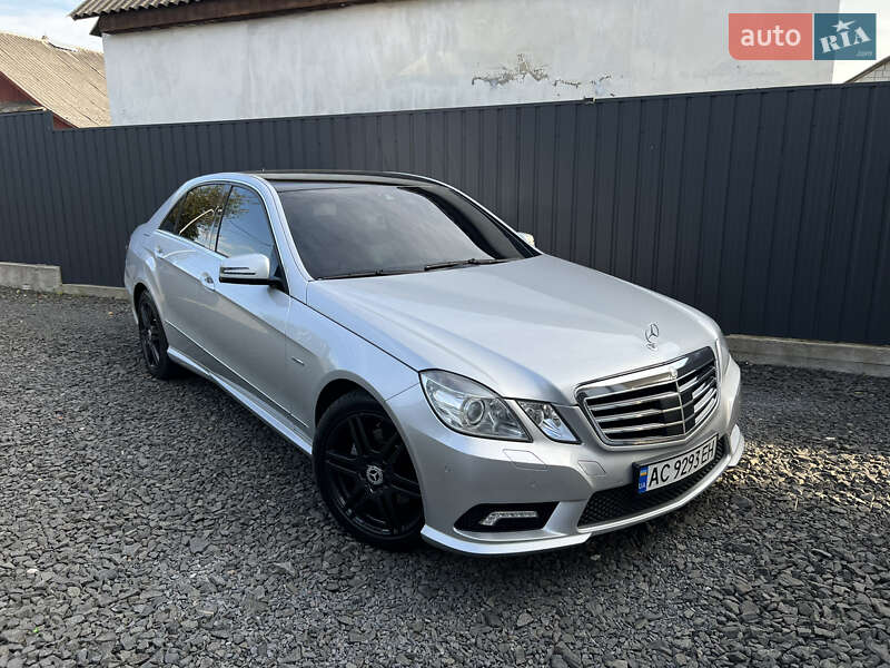 Mercedes-Benz E-Class 2010