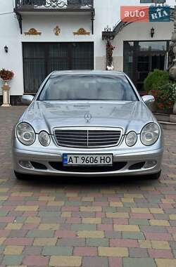 Седан Mercedes-Benz E-Class 2003 в Тысменице