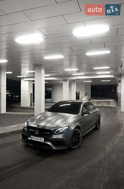 Седан Mercedes-Benz E-Class 2018 в Києві
