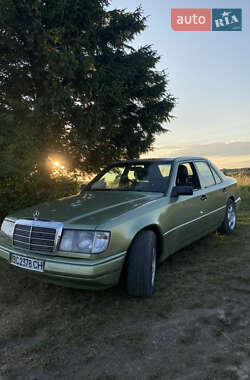 Седан Mercedes-Benz E-Class 1987 в Дрогобичі