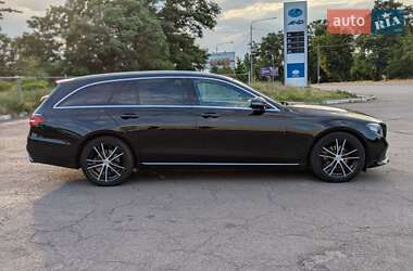 Универсал Mercedes-Benz E-Class 2016 в 