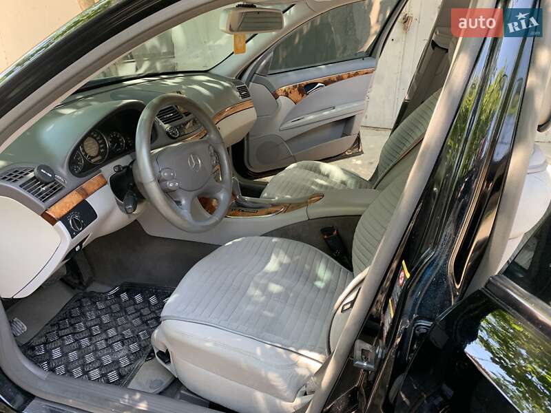 Седан Mercedes-Benz E-Class 2008 в Одессе