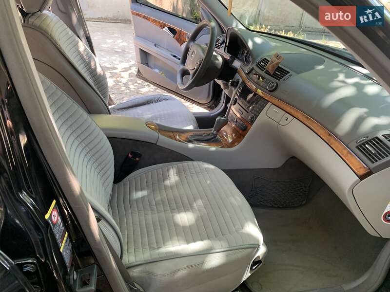 Седан Mercedes-Benz E-Class 2008 в Одессе