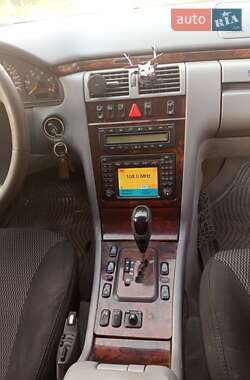 Седан Mercedes-Benz E-Class 2001 в 