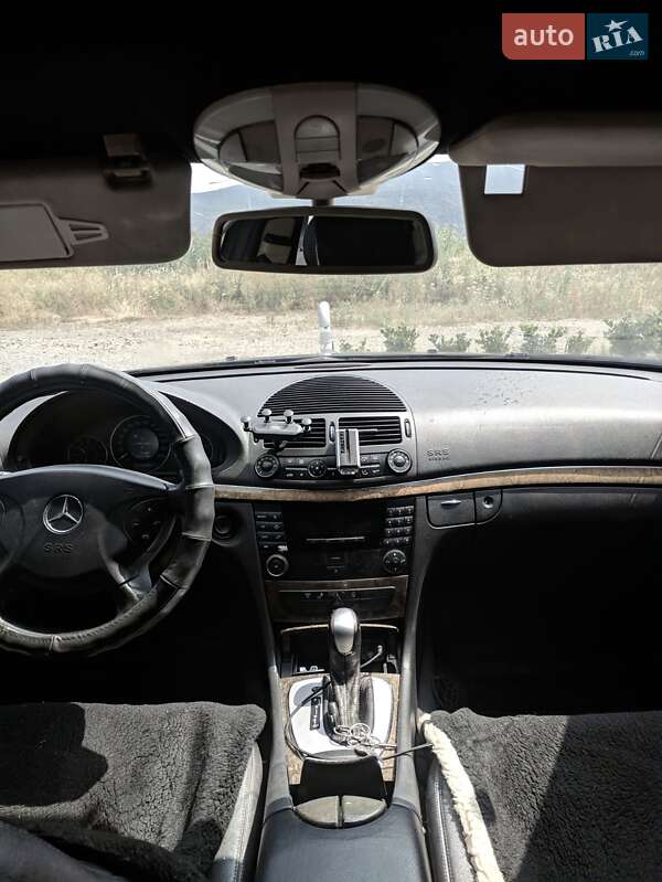 Седан Mercedes-Benz E-Class 2003 в Виноградове