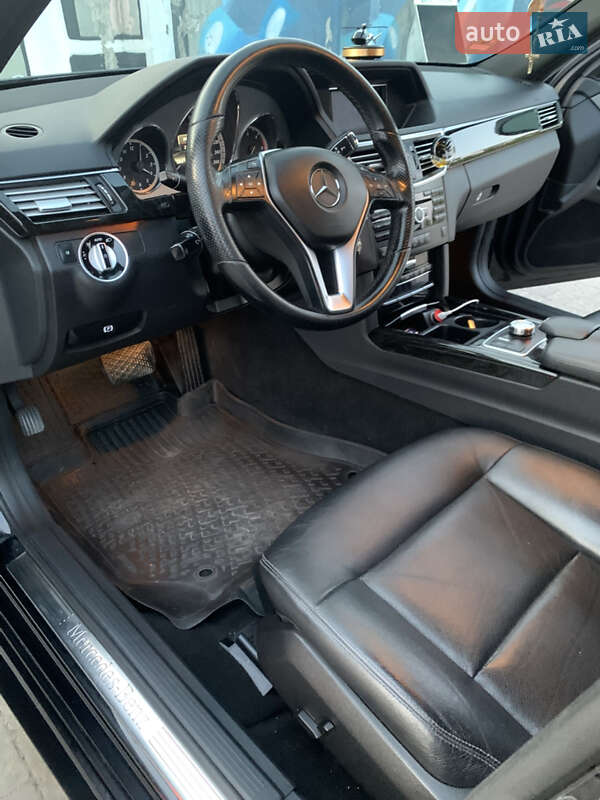 Седан Mercedes-Benz E-Class 2013 в Меденичах