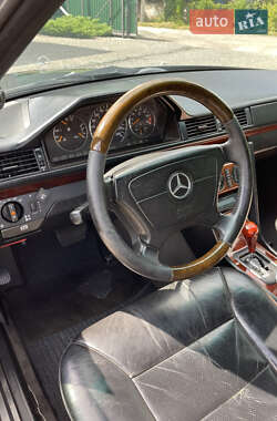 Купе Mercedes-Benz E-Class 1995 в 