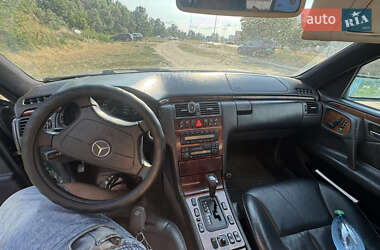 Седан Mercedes-Benz E-Class 1998 в 
