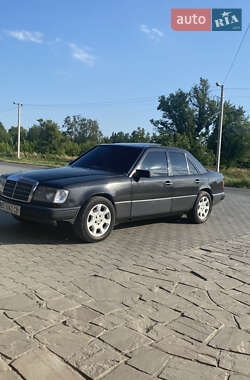 Седан Mercedes-Benz E-Class 1993 в Тернополе