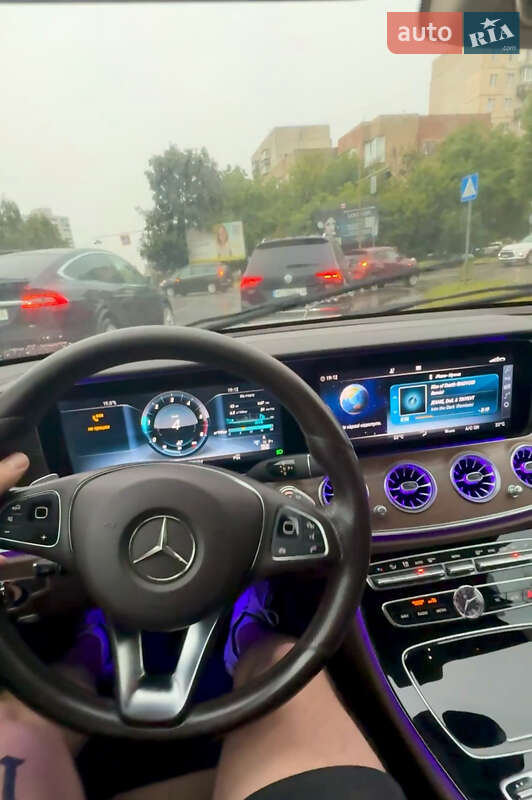 Седан Mercedes-Benz E-Class 2016 в Ужгороде