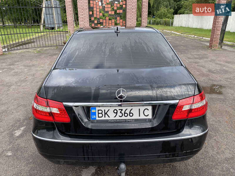 Седан Mercedes-Benz E-Class 2011 в Володимирці фото 5 Седан Mercedes-Benz E-Class 2011 в Володимирці