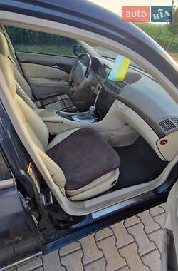 Седан Mercedes-Benz E-Class 2003 в 