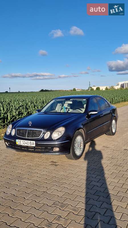 Седан Mercedes-Benz E-Class 2003 в Липовце