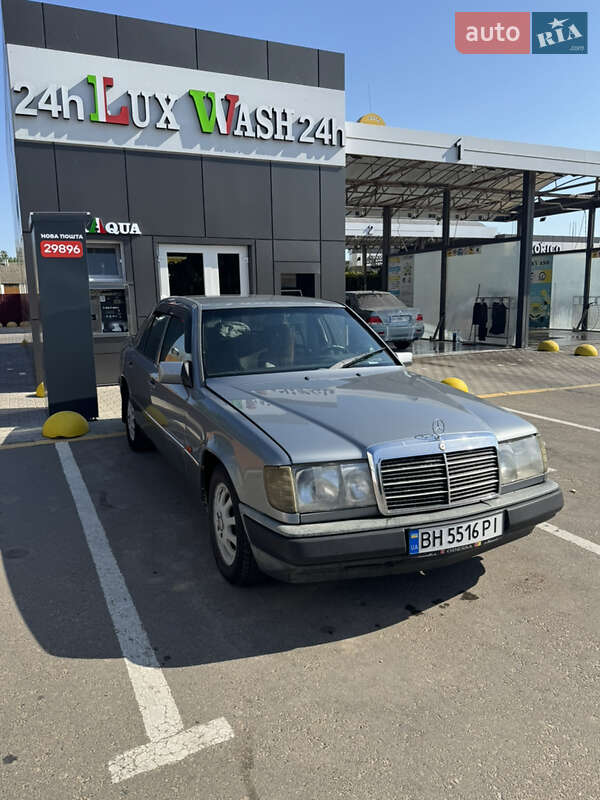 Седан Mercedes-Benz E-Class 1989 в Одессе