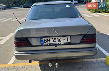 Седан Mercedes-Benz E-Class 1989 в 