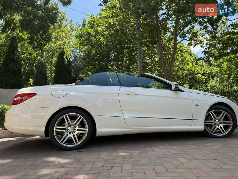 Кабриолет Mercedes-Benz E-Class 2011 в Одессе