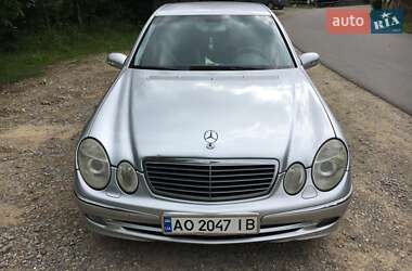 Седан Mercedes-Benz E-Class 2003 в Яремче