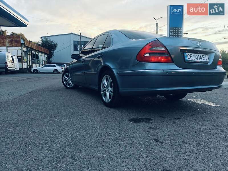 Седан Mercedes-Benz E-Class 2003 в Черновцах