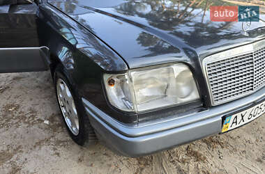 Универсал Mercedes-Benz E-Class 1994 в 