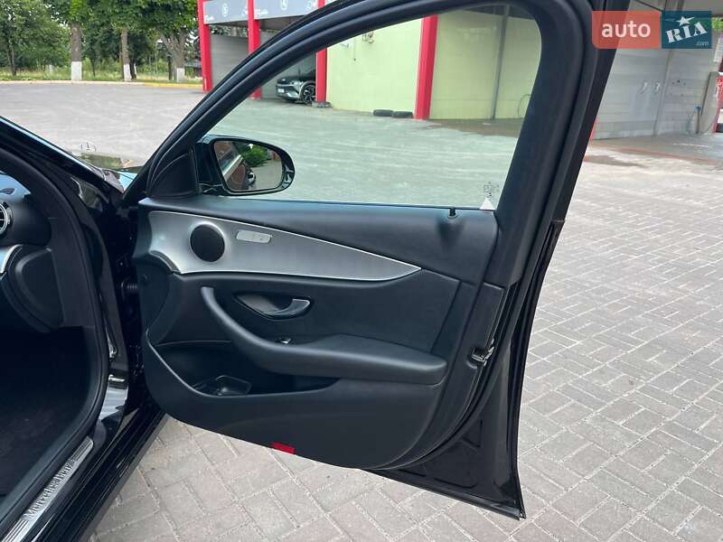 Седан Mercedes-Benz E-Class 2018 в Дубно