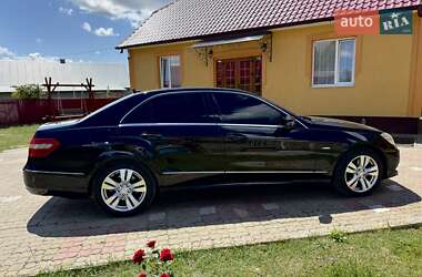 Седан Mercedes-Benz E-Class 2012 в 