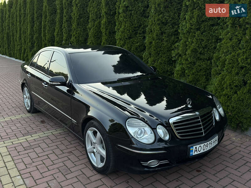 Седан Mercedes-Benz E-Class 2006 в Хмельницком