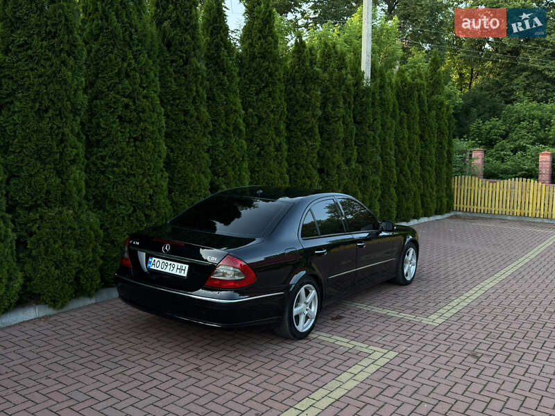 Седан Mercedes-Benz E-Class 2006 в Хмельницком