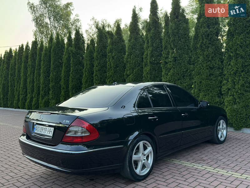 Седан Mercedes-Benz E-Class 2006 в Хмельницком