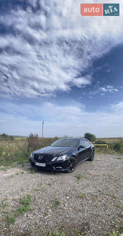 Седан Mercedes-Benz E-Class 2009 в Яворове
