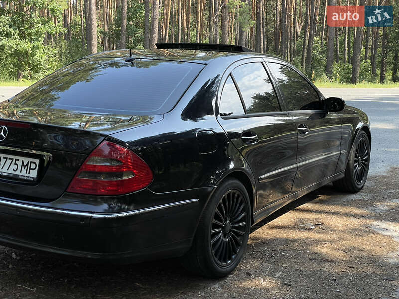 Седан Mercedes-Benz E-Class 2002 в Вышгороде