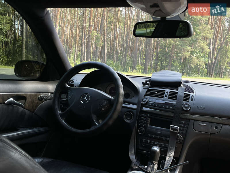 Седан Mercedes-Benz E-Class 2002 в Вышгороде