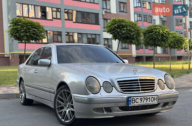 Седан Mercedes-Benz E-Class 2000 в 