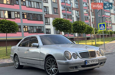 Седан Mercedes-Benz E-Class 2000 в 