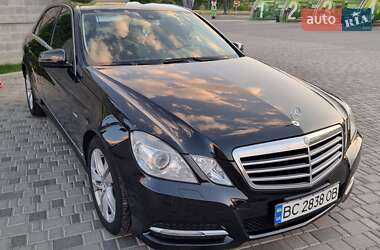 Седан Mercedes-Benz E-Class 2012 в 