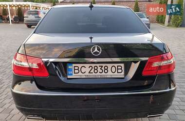 Седан Mercedes-Benz E-Class 2012 в 