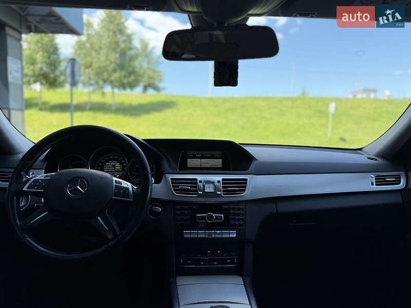 Седан Mercedes-Benz E-Class 2014 в Киеве