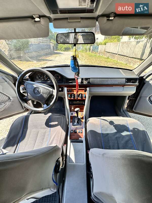 Седан Mercedes-Benz E-Class 1994 в Тернополе