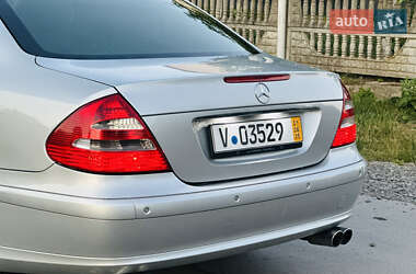 Седан Mercedes-Benz E-Class 2002 в 