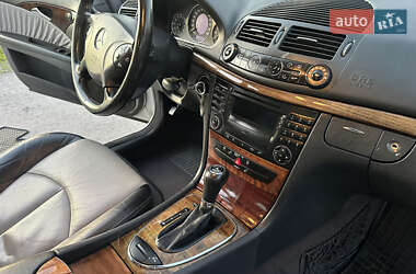 Седан Mercedes-Benz E-Class 2002 в 