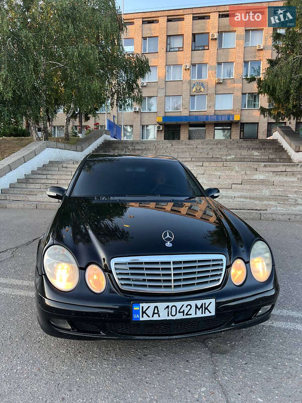 Седан Mercedes-Benz E-Class 2002 в Первомайську