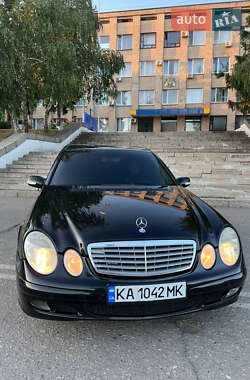 Седан Mercedes-Benz E-Class 2002 в  фото 3 Седан Mercedes-Benz E-Class 2002 в