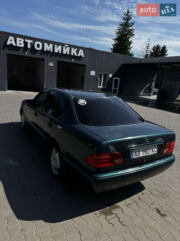 Седан Mercedes-Benz E-Class 1996 в Хмельнике