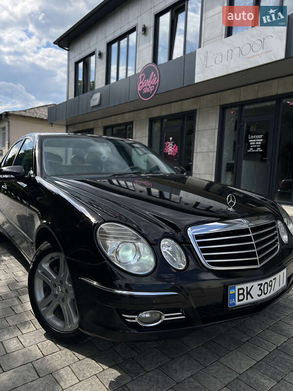 Седан Mercedes-Benz E-Class 2008 в Березному