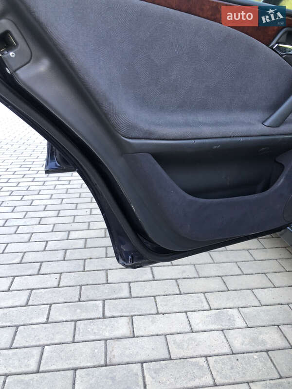 Седан Mercedes-Benz E-Class 2001 в Костополе