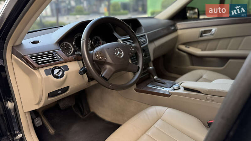 Седан Mercedes-Benz E-Class 2009 в Ивано-Франковске