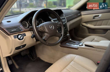 Седан Mercedes-Benz E-Class 2009 в 