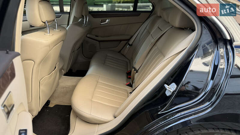 Седан Mercedes-Benz E-Class 2009 в Ивано-Франковске